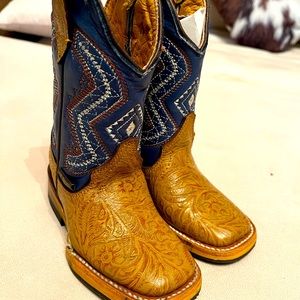 Brand new size 7C toddlers cowboy boots
